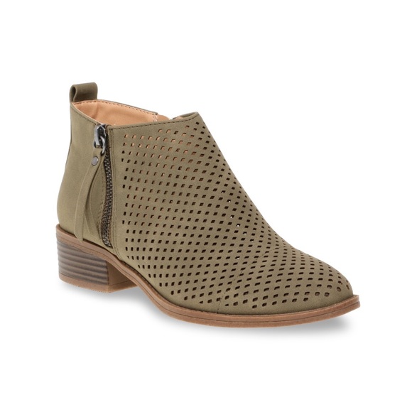 Memory Foam Perforated Women’s Fashion Boots - Picture 4 of 10